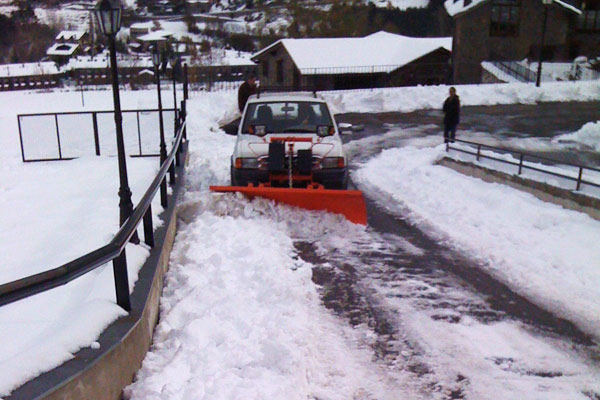 snowplow tourcross hydraulic